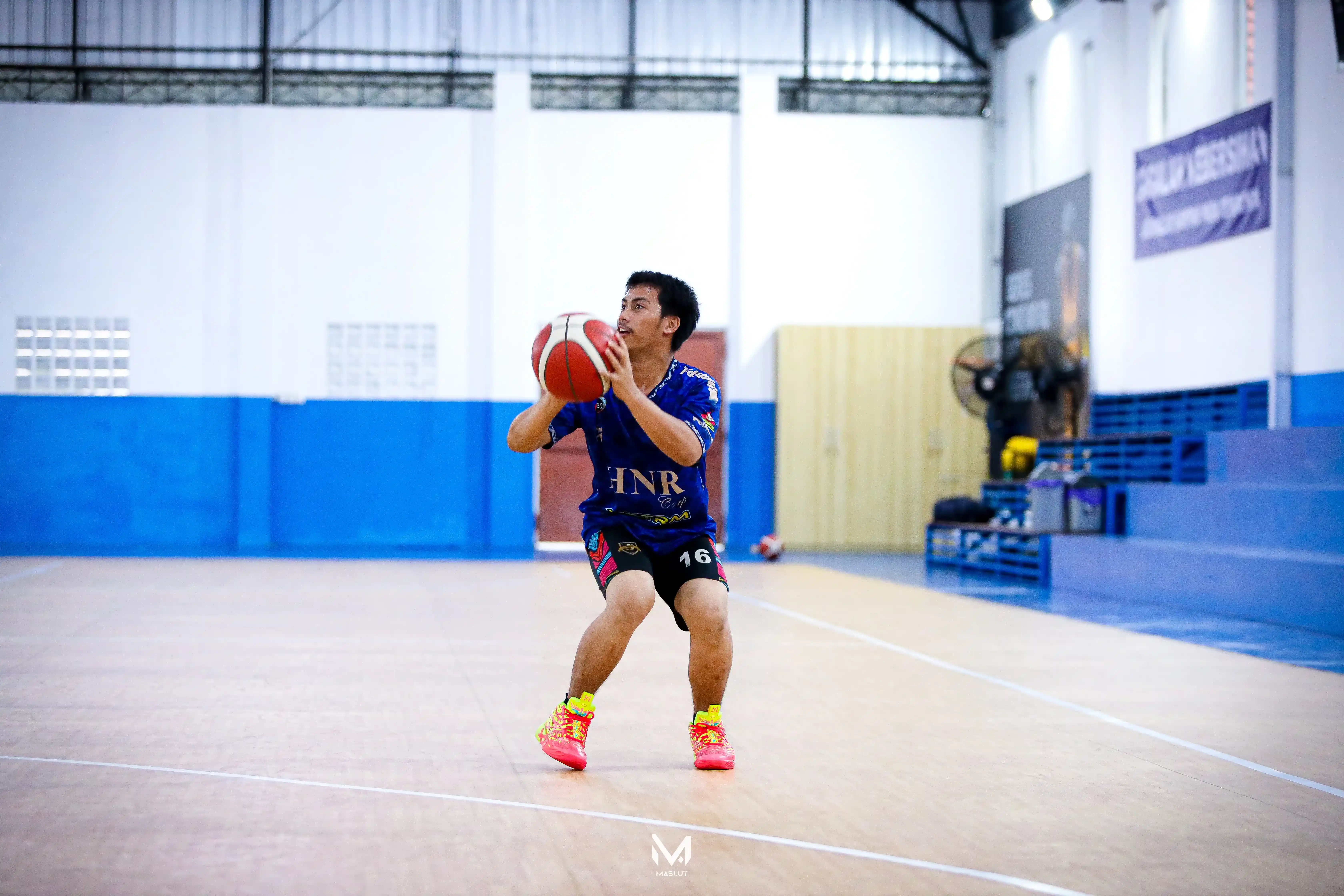 Basketball Dunk