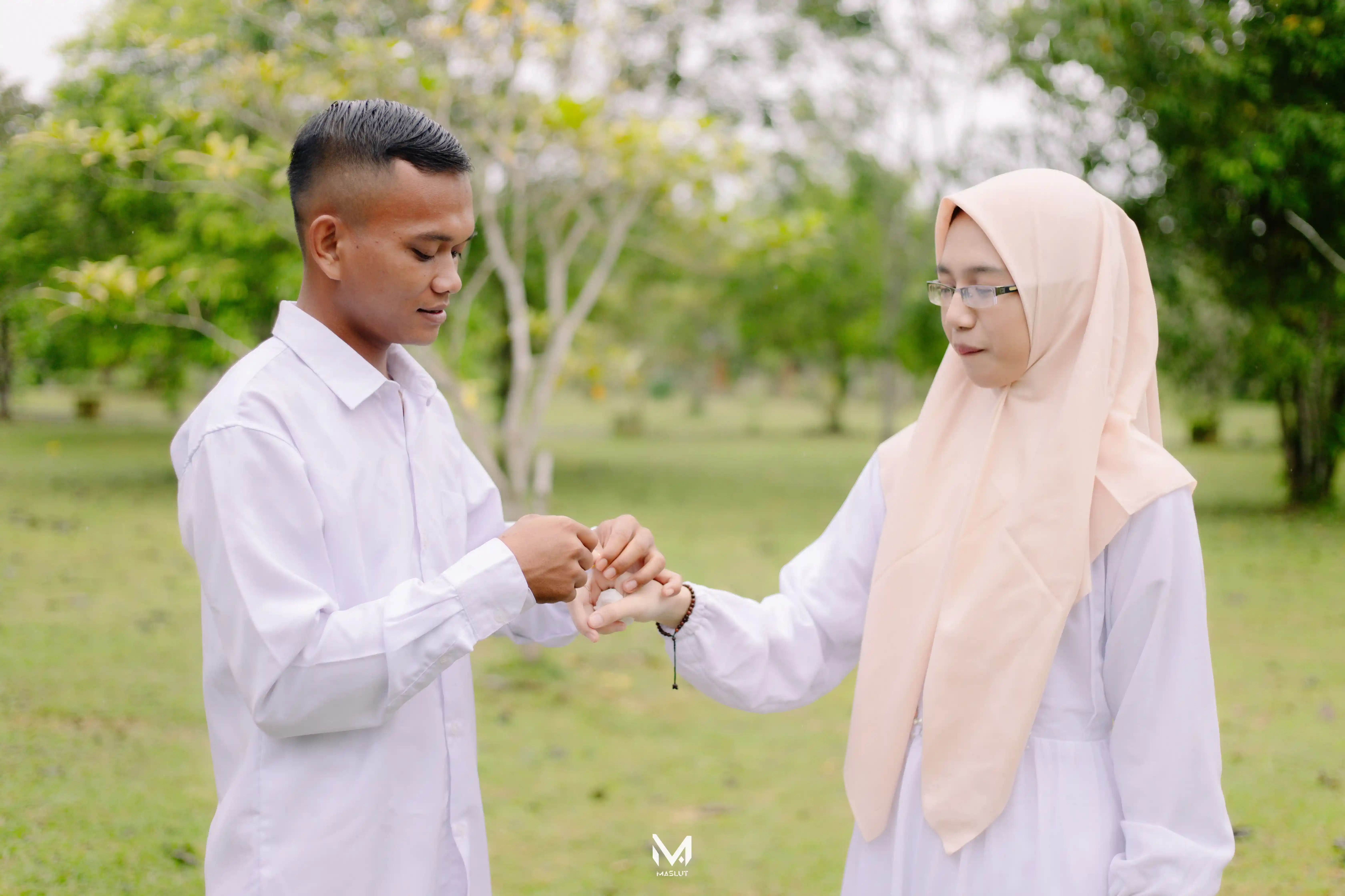 Prewedding Kiss